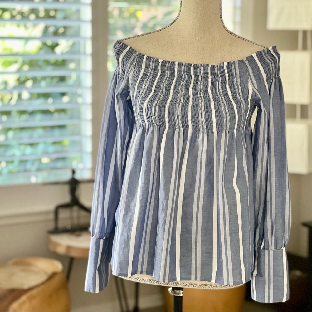 Pinko Blue Off-The-Shoulder Blouse. Size:6. Made in Italy. Excellent condition.